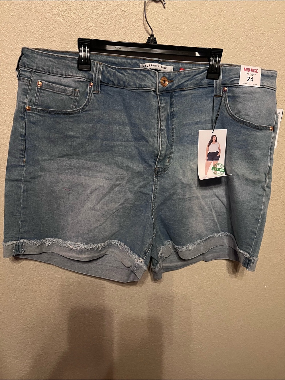 Brand new Celebrity Pink plus size jean shorts